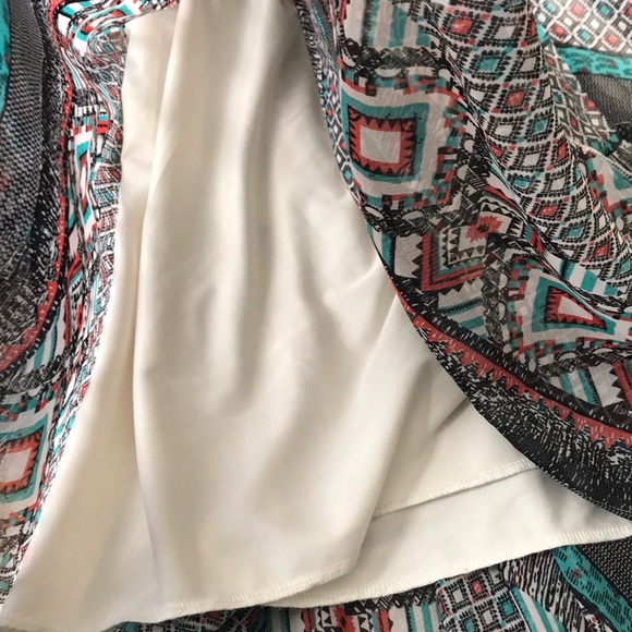 Flowy Dress - Picture 2 of 3